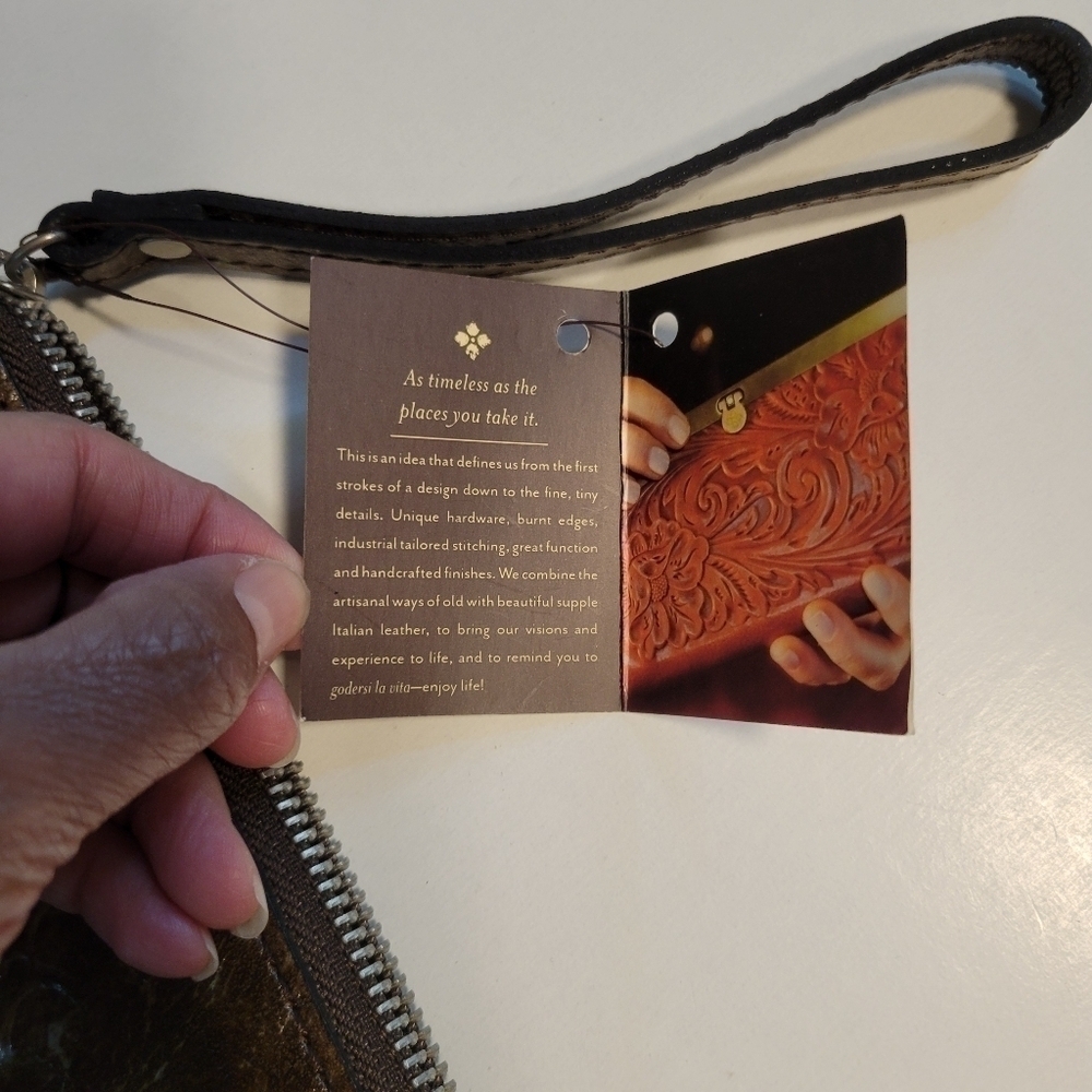Patricia Nash NWT Cassini Wristlet Cluch. - Picture 14 of 14